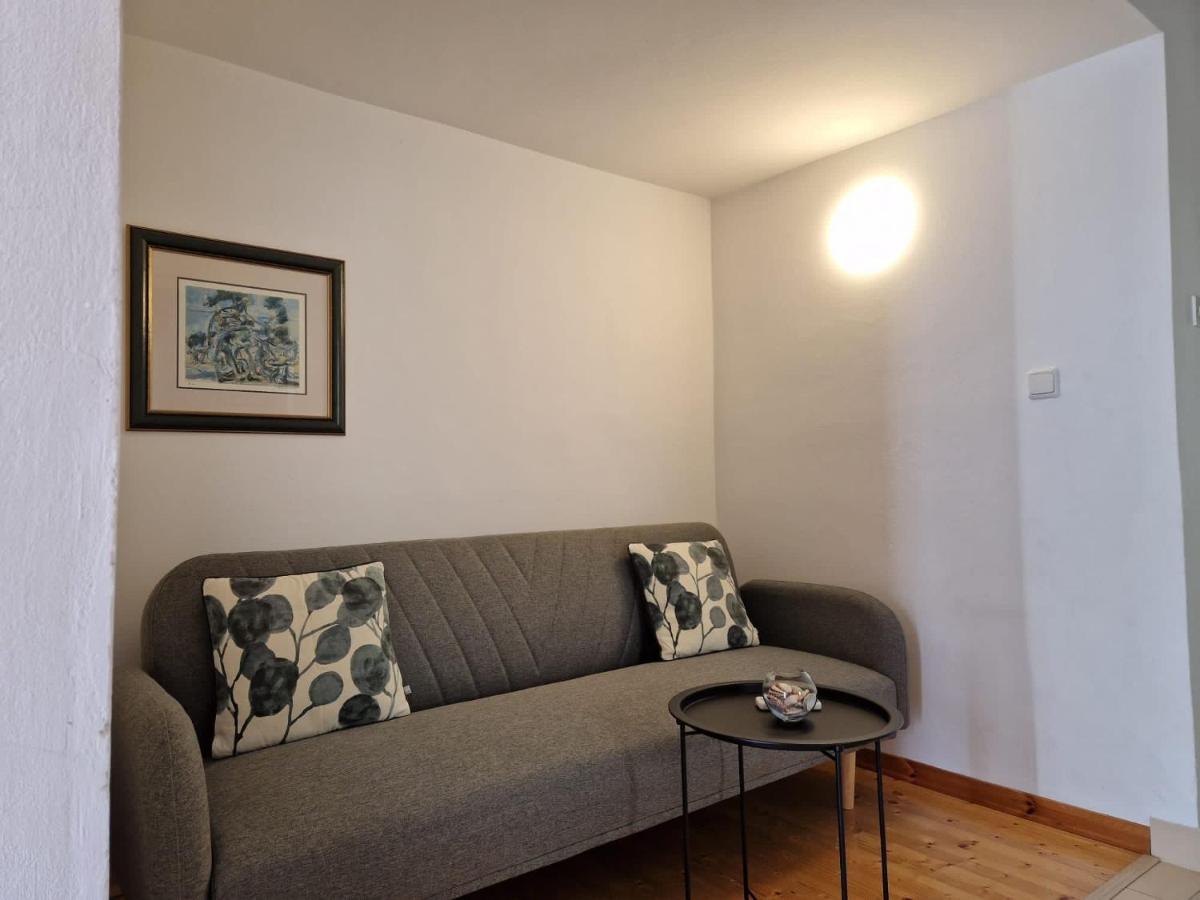 Olive Tree Apartments 罗维尼 外观 照片